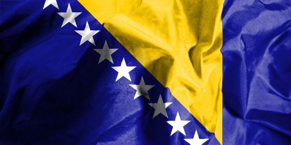 Governo sérvio bósnio rompe contactos com embaixadas dos EUA e Reino Unido