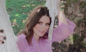 Laura Pausini e o irreverente vestido de casamento