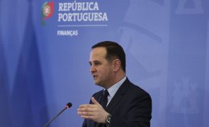 Medina diz que se situação piorar Governo permitirá défice mais alto