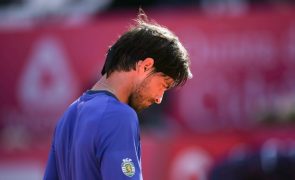 Gastão Elias afastado nos 'quartos' do Challenger de Les Franqueses del Vallès