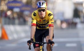 Wout Van Aert bate Van der Poel e Pogacar na clássica E3 Saxo