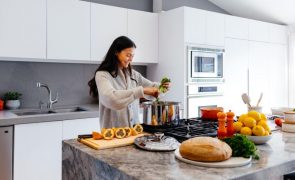 Alimentação - Especificidades da mulher ao longo da vida