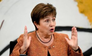 FMI pede para se permanecer vigilante face à elevada incerteza no setor financeiro