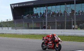 Francesco Bagnaia vence em Portimão e lidera Mundial de MotoGP