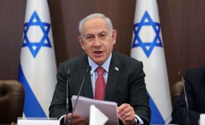 PM israelita demite ministro da Defesa que pediu suspensão de reforma judicial