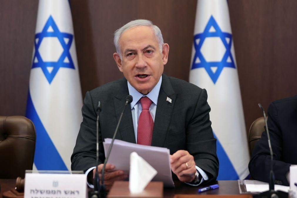 PM israelita demite ministro da Defesa que pediu suspensão de reforma judicial