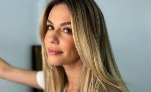 Ana Barbosa mostra-se de rastos e assume fase 