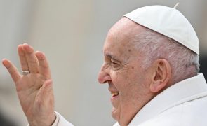 Papa Francisco hospitalizado com infeção respiratória