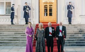 Ucrânia: Reino Unido e Alemanha juntos no apoio a Kiev - Carlos III