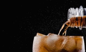 Descubra por que os refrigerantes diet aumentam o risco de morte precoce