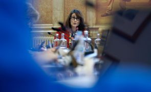 Ministra da Justiça garante resolução da passagem à disponibilidade dos inspetores da PJ