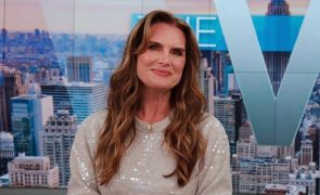 Brooke Shields posou nua aos 10 anos e aos 11 teve de beijar homem de 29