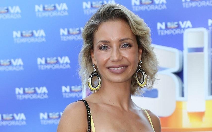 Luciana Abreu mostra-se em biquíni para deixar conselho: