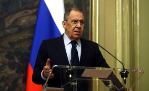 Moscovo diz que paz com Ucrânia depende de uma 