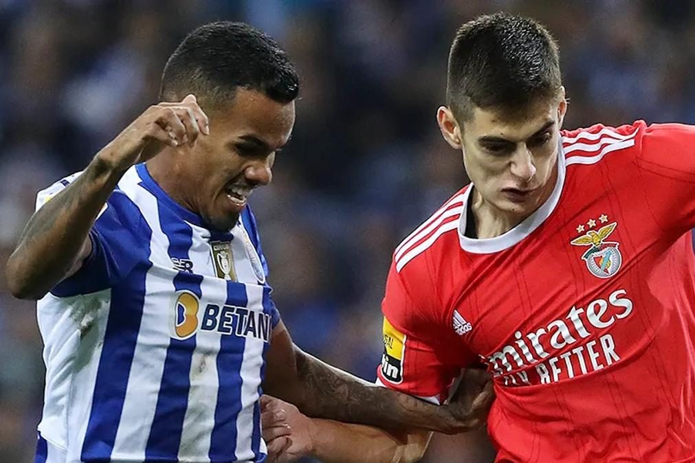 Benfica derrotado em casa pelo FC Porto [veja os golos e os casos]