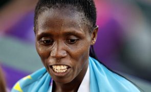 Norah Jeruto, campeã do mundo dos 3.000 obstáculos, suspensa por doping