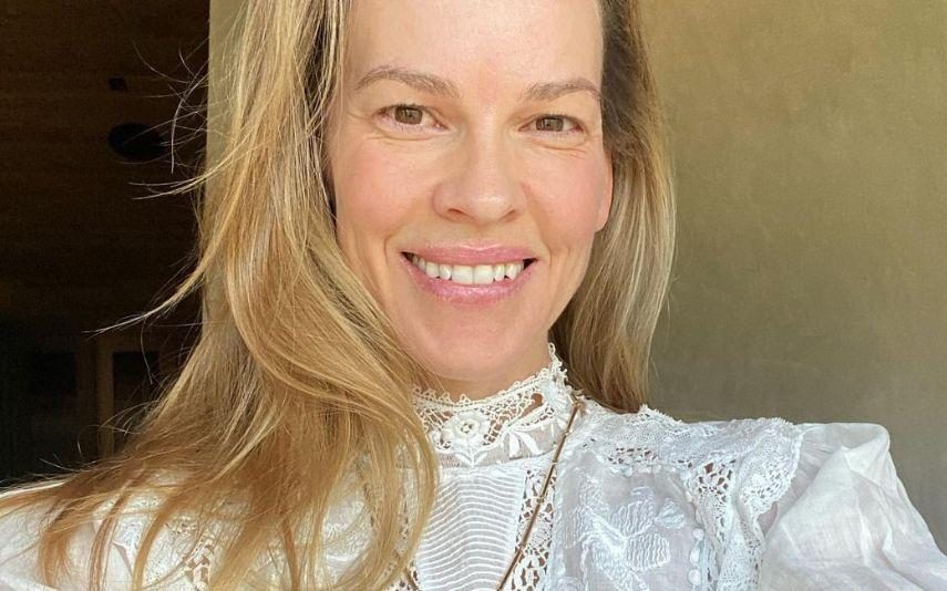 Hilary Swank já é mãe. Atriz tem os primeiros filhos aos 48 anos