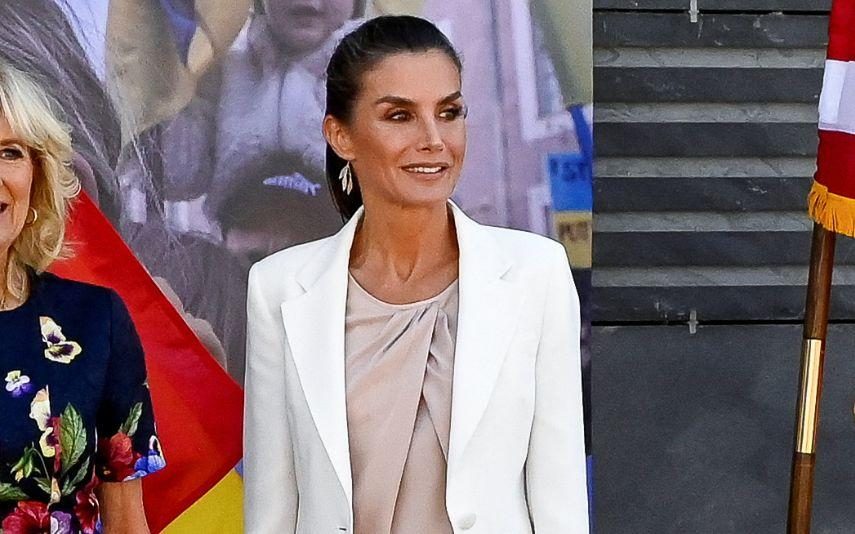 Rainha Letizia inspira-se na princesa Leonor e reutiliza blusa da filha mais velha