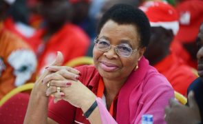 Graça Machel diz que só união do povo pode 