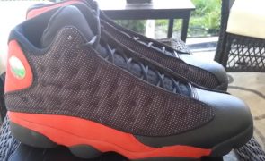 Nem imagina quanto custam estas sapatilhas usadas por Michael Jordan