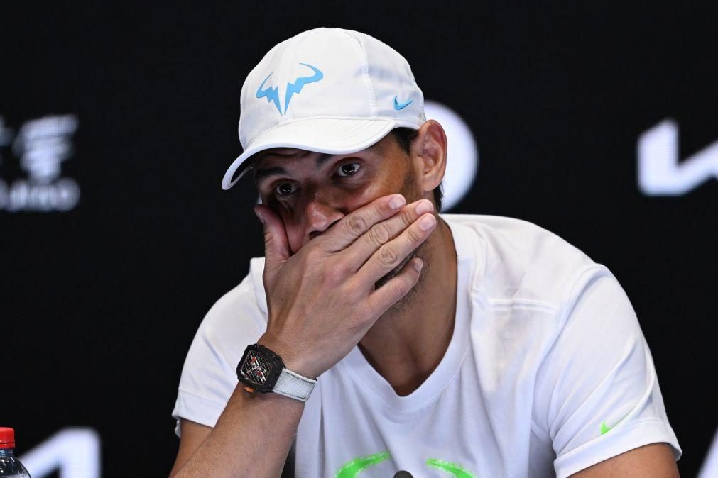 Rafael Nadal adia regresso aos 'courts' e falha torneio de Barcelona