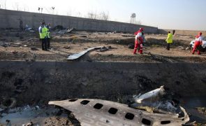 Dez militares iranianos condenados pelo abate de avião de passageiros em 2020