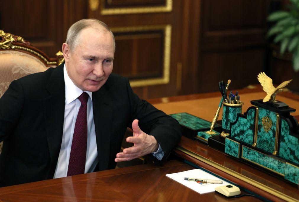 Putin ordena exercícios militares semelhantes aos da frota do Pacífico