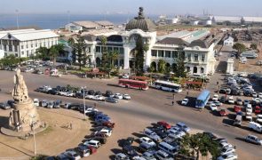 Comboios regressam ao centro de Moçambique um mês após corte causado por ciclone