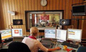 PCP e PAN querem aumento da quota mínima obrigatória de música portuguesa nas rádios