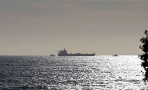 Navio Greta K saiu do porto de Leixões rumo ao estaleiro em Génova, Itália