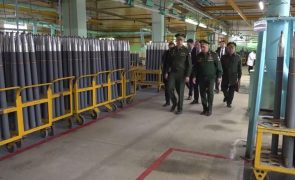 Rússia promove campanha para alistamento de voluntários