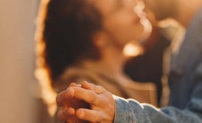 O que acontece ao nosso cérebro quando sentimos amor por alguém?
