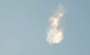 SpaceX falha lançamento de maior nave espacial que explode ao fim de pouco minutos