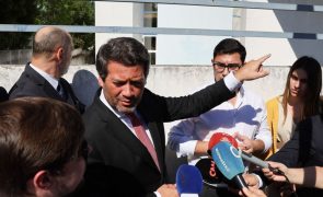 TAP: Ventura pede a Costa para avaliar continuidade do ministro da Finanças
