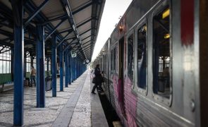 Greve na CP suprimiu 60 comboios de 253 programados