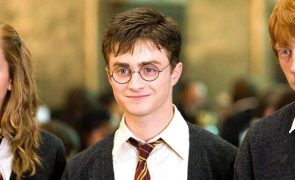 Daniel Radcliffe - Apanhado a passear com filho bebé em Nova Iorque. Veja as imagens!