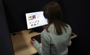 Sem acesso à Internet 90% das mulheres jovens de países pobres - UNICEF