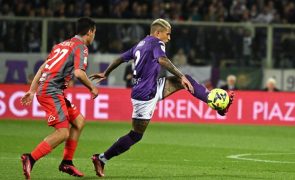 Fiorentina fica-se pelo 'nulo' mas assegura presença na final da Taça da Itália