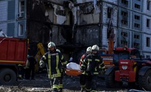 Pelo menos 21 mortos em ataque russo com mísseis na Ucrânia, segundo um novo balanço