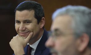 João Galamba diz que informou ex-CEO da TAP da reunião preparatória e que podia participar se quisesse