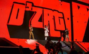 D'ZRT Revelado o ritual que fazem antes de cada concerto e envolve um gesto