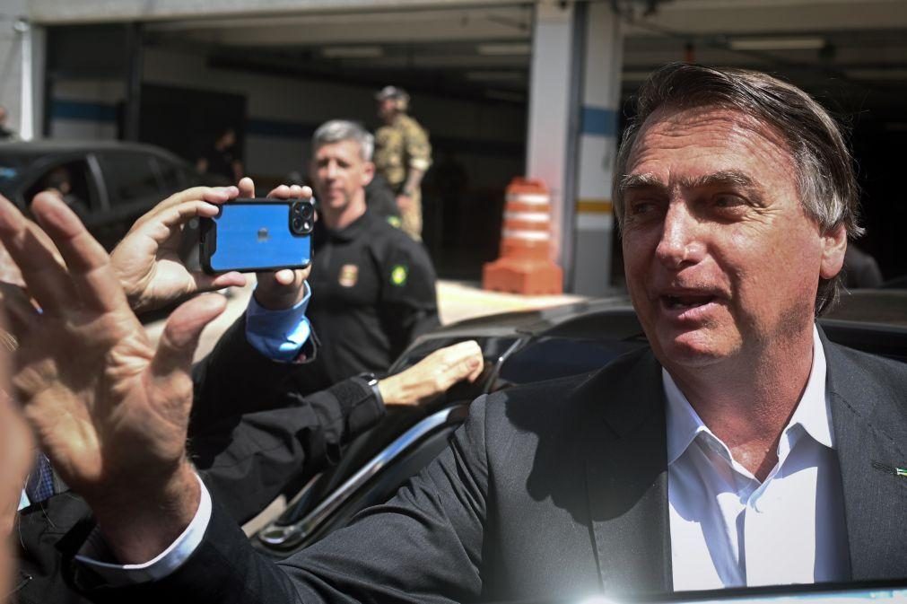 Bolsonaro recebido por multidão no primeiro ato público após regresso ao Brasil