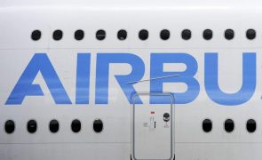Lucro da Airbus cai 62% no primeiro trimestre com descida na entrega de aviões