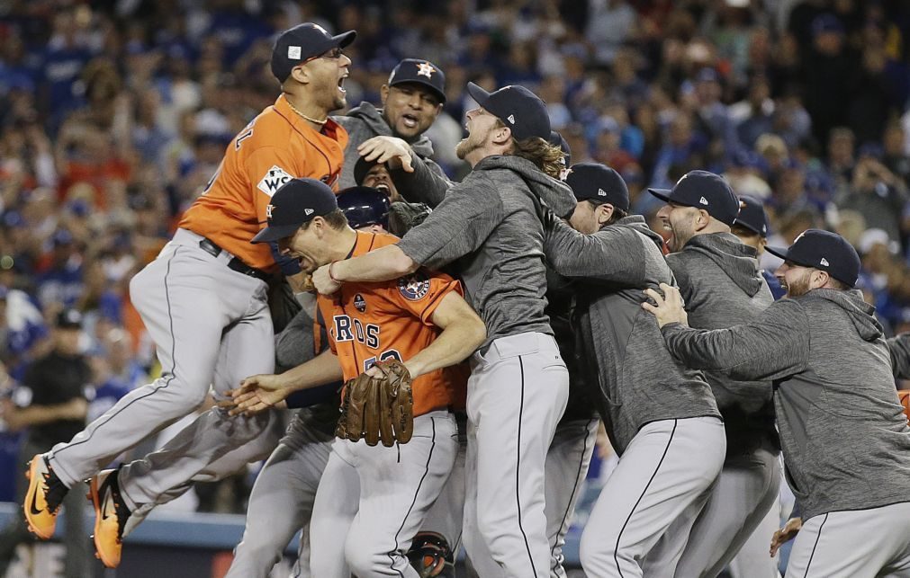 Houston Astros vencem 'World Series' de basebol pela primeira vez
