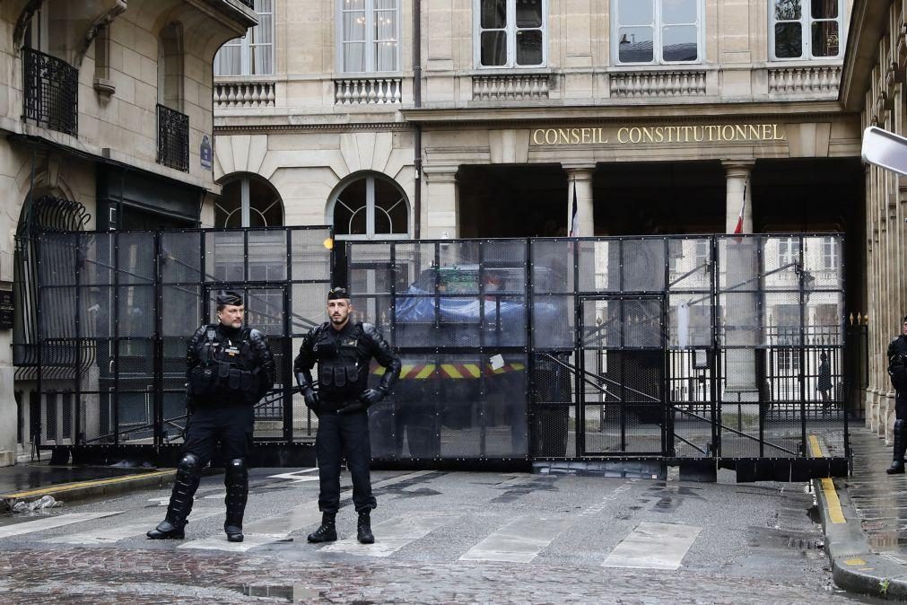 Conselho Constitucional francês rejeita segundo pedido para referendar lei das pensões