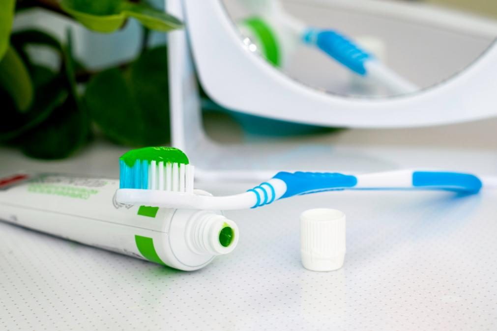 Os perigos de deixar a pasta de dentes aberta