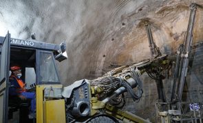 Construção com evolução positiva até março sobretudo nas obras públicas