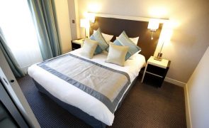Algarve supera em abril taxas de ocupação hoteleira por quarto desde 1996