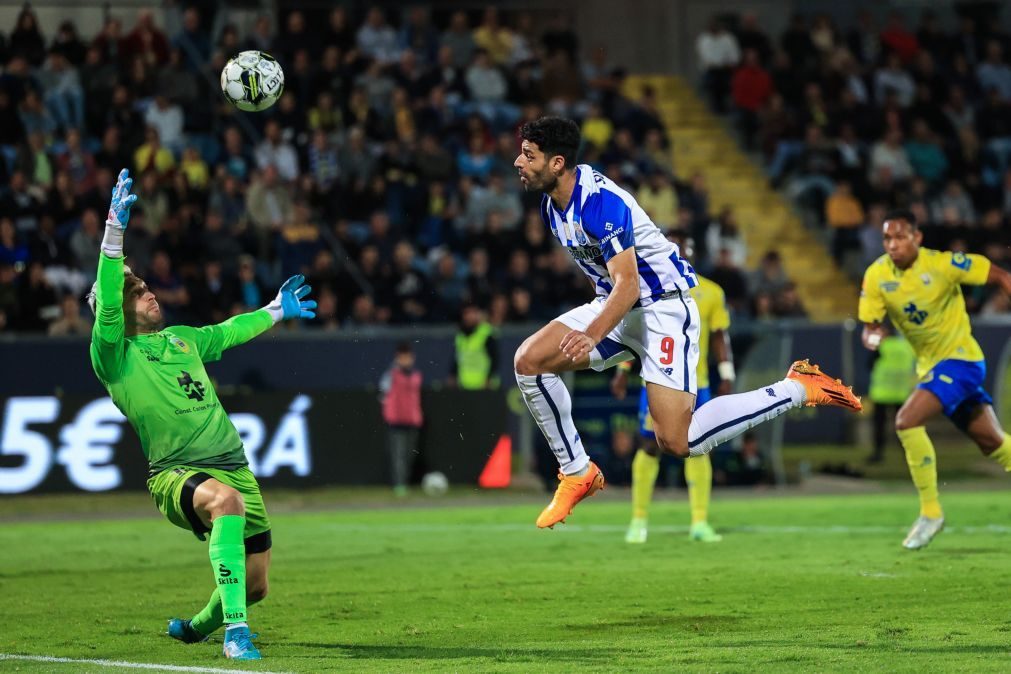 FC Porto vence em Arouca e mantém-se a quatro pontos do Benfica