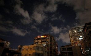 Pelo menos 12 mortos na Faixa de Gaza após ataques aéreos israelitas